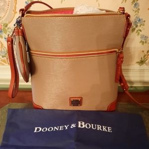 DOONEY & BOURKE CROSSBODY